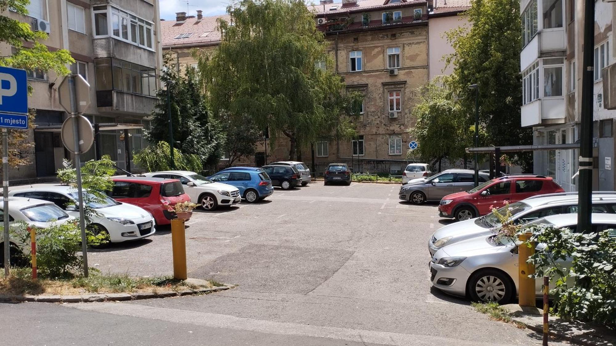 Quiet Apartment In City Center, Free Private Parking Сараєво Екстер'єр фото