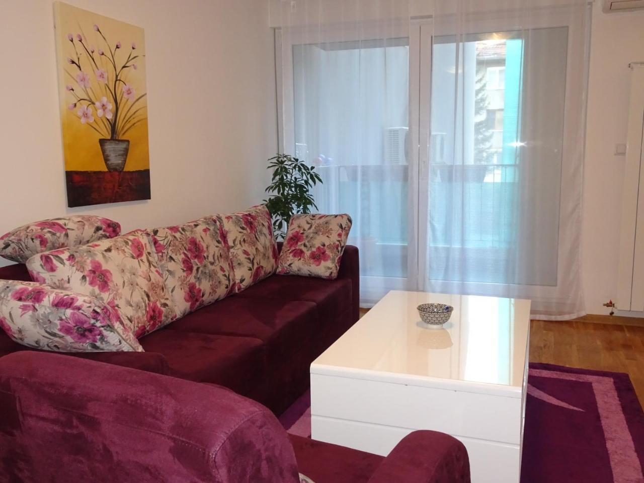Quiet Apartment In City Center, Free Private Parking Сараєво Екстер'єр фото