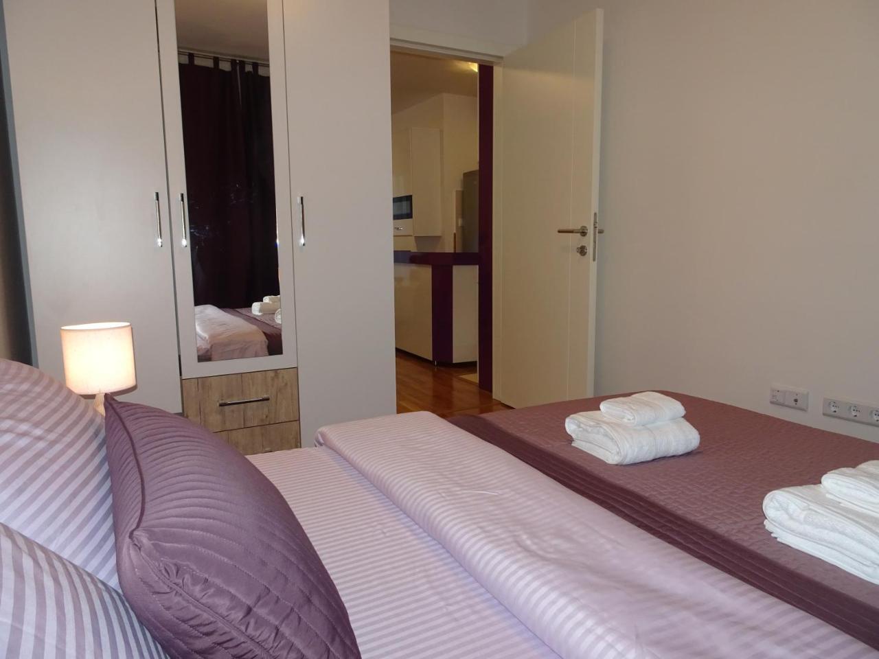 Quiet Apartment In City Center, Free Private Parking Сараєво Екстер'єр фото