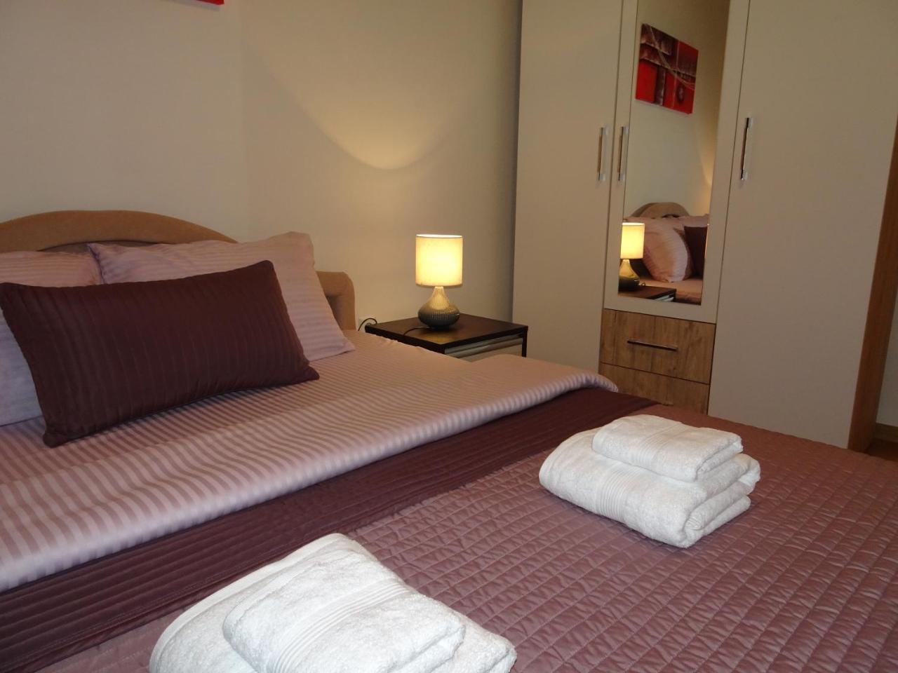Quiet Apartment In City Center, Free Private Parking Сараєво Екстер'єр фото