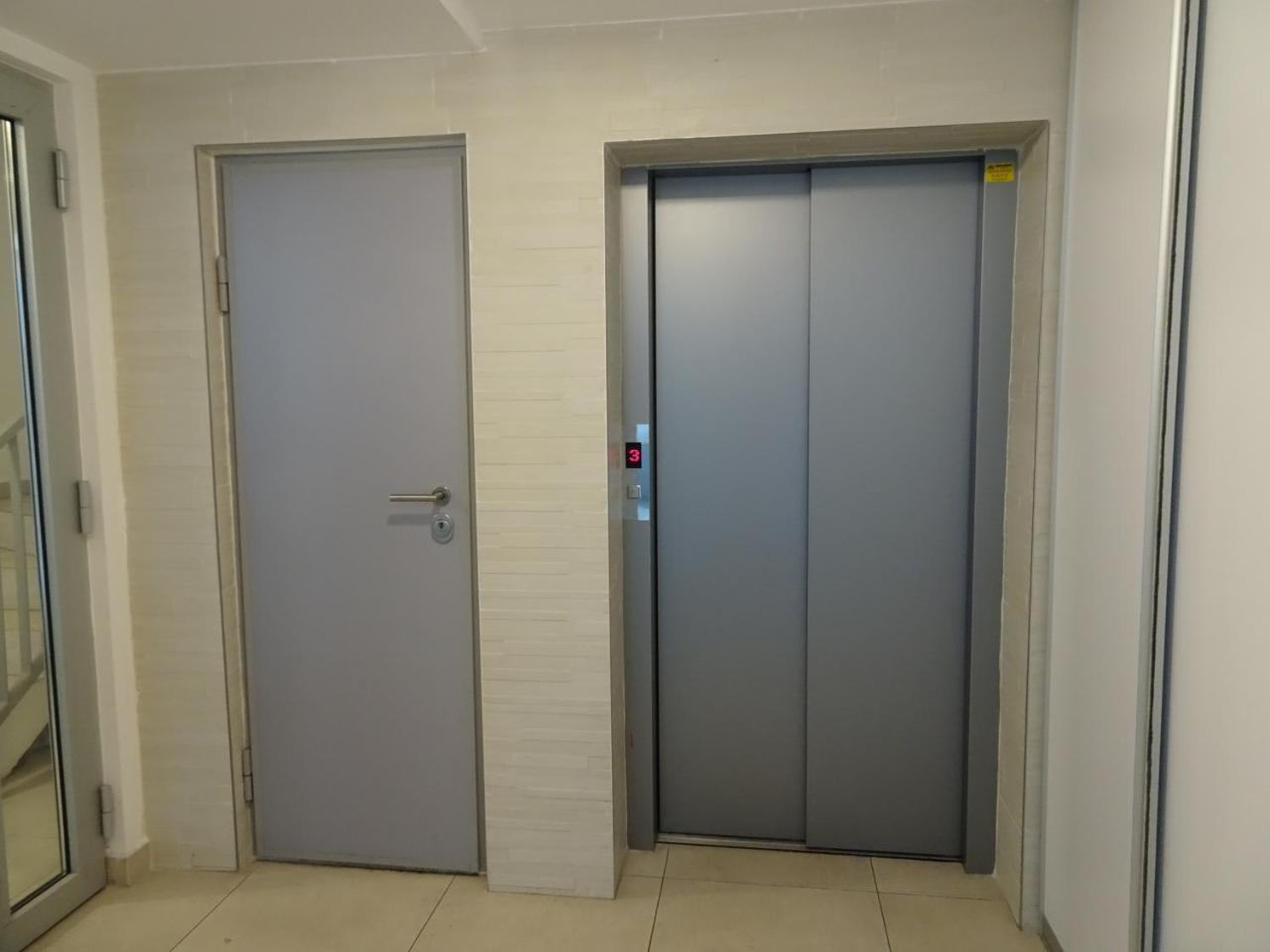 Quiet Apartment In City Center, Free Private Parking Сараєво Екстер'єр фото